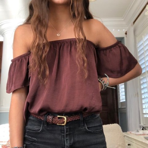 American Eagle Outfitters Tops - AEO Off The Shoulder Top 10O